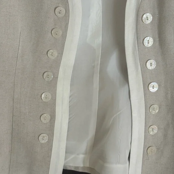 Beige Blazer with White Trim - Picture 3 of 4